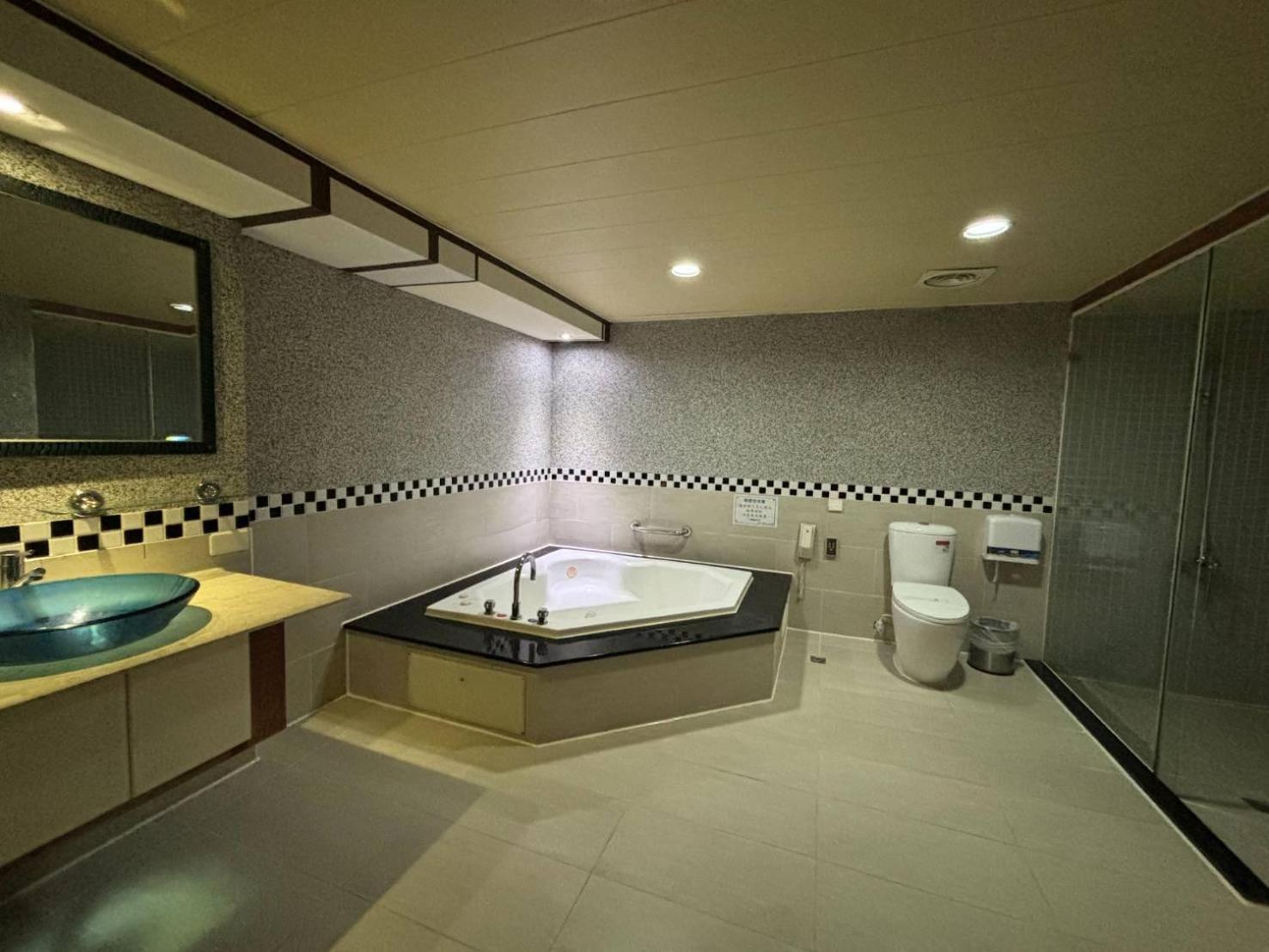 Hua Xiang Motel - Da Chang 카오슝 외부 사진